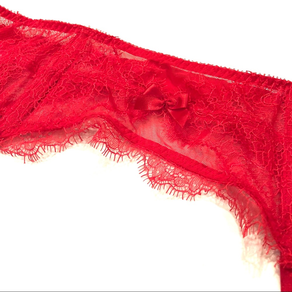 NWT Victoria’s Secret Red Lace Garter Belt - Picture 4 of 8